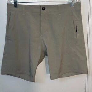 Vuori Mens Aim Khaki Chino Shorts - Size M (32) - 8.5" Inseam
